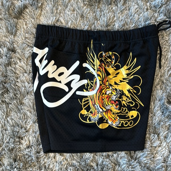 Ed Hardy Black and Yellow Dragon Men's Athletic Shorts - Picture 5 of 5